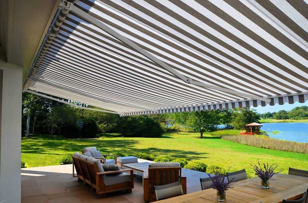 15 Awe-Inspiring Extension Patio Roof Ideas To Add Charm